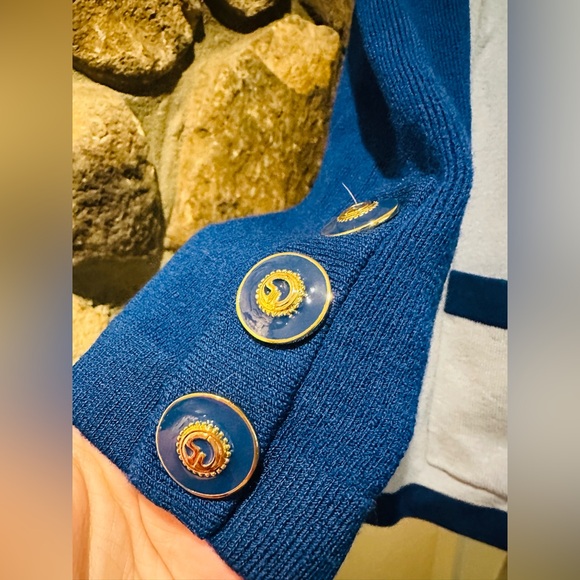 ST. JOHN $350 by Marie Gray Santana Knit Royal Blue Button collection cardigan. - Picture 8 of 14